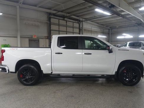 New 2026 Chevrolet Silverado 1500 RST w/ Redline Edition AWD/4WD image 8