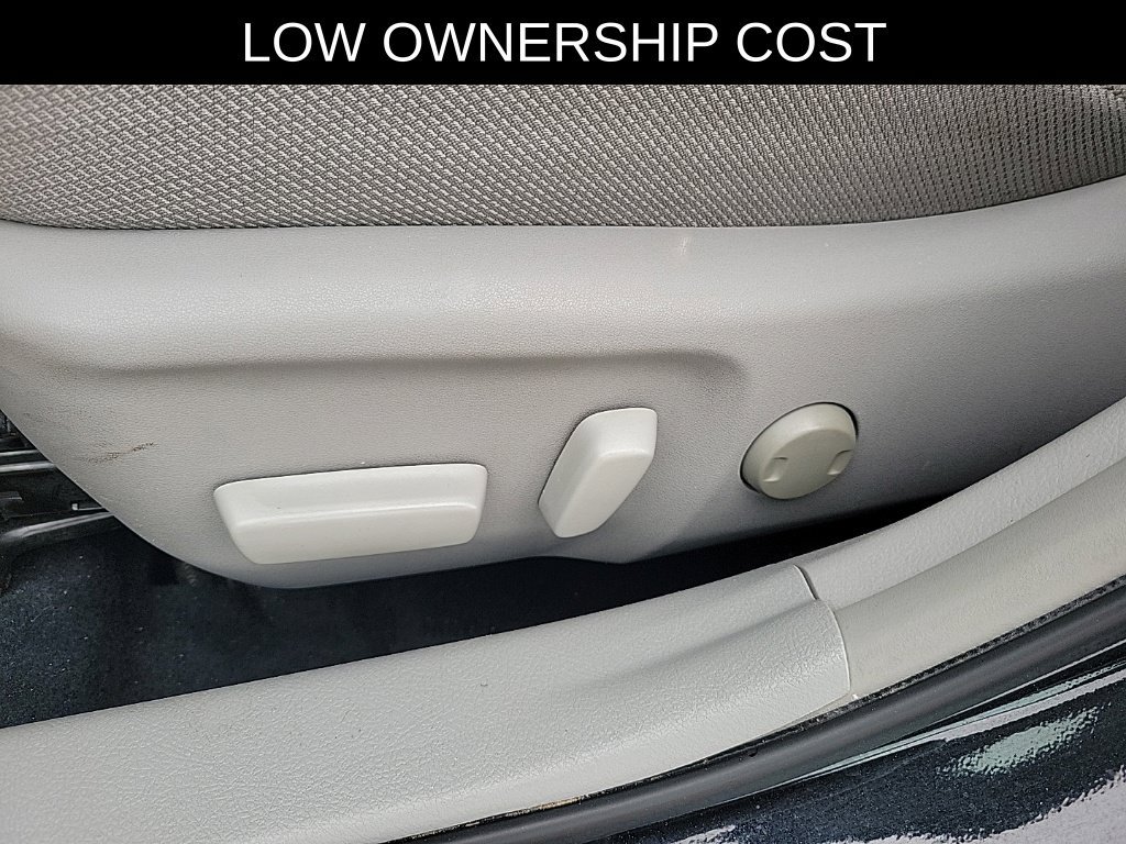 Used 2012 Toyota Camry LE FWD image 15