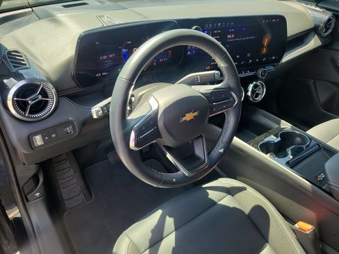 Used 2024 Chevrolet Blazer EV LT AWD/4WD image 16