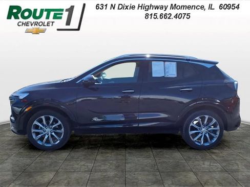 Used 2024 Buick Encore GX Avenir w/ Avenir Technology Package FWD image 2
