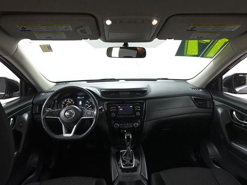 Used 2017 Nissan Rogue SV image 7