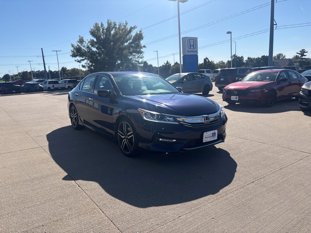 Used 2016 Honda Accord Sport image 3