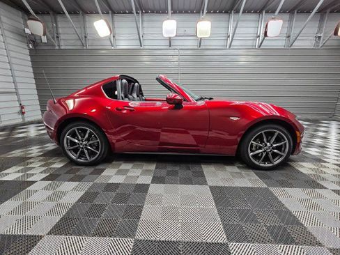 Used 2021 MAZDA MX-5 Miata RF Grand Touring RWD image 9