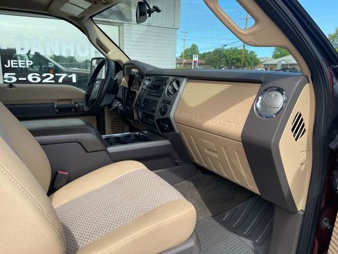 Used 2011 Ford F250 XLT w/ XLT Premium Pkg AWD/4WD image 11