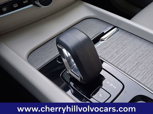 Certified 2023 Volvo XC60 B5 Plus w/ Protection Package Premier image 16