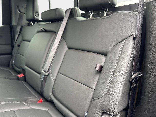 Used 2019 Chevrolet Silverado 1500 LT Trail Boss AWD/4WD image 12