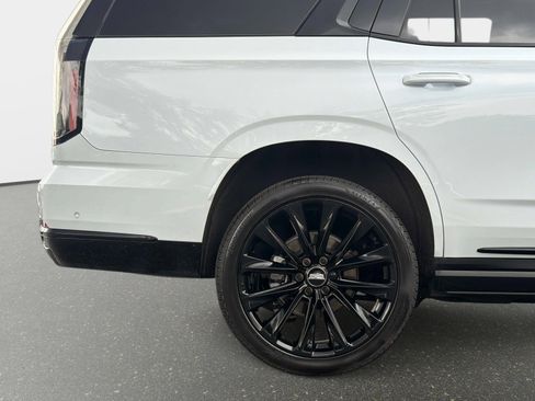 Used 2026 Cadillac Escalade Platinum Sport w/ LPO, ONYX Package AWD/4WD image 19