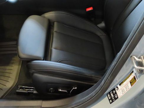 New 2026 BMW 330i xDrive Sedan w/ M Sport Package image 38