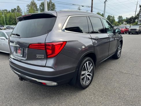 Used 2017 Honda Pilot Touring image 5