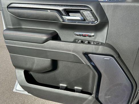 Used 2025 GMC Sierra 1500 AT4X image 23