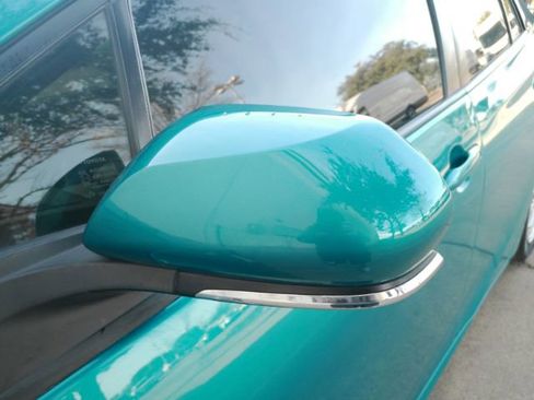 Used 2021 Toyota Prius Prime XLE image 15