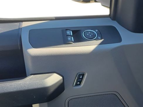 Used 2017 Ford F250 XL w/ Power Equipment Group AWD/4WD image 10