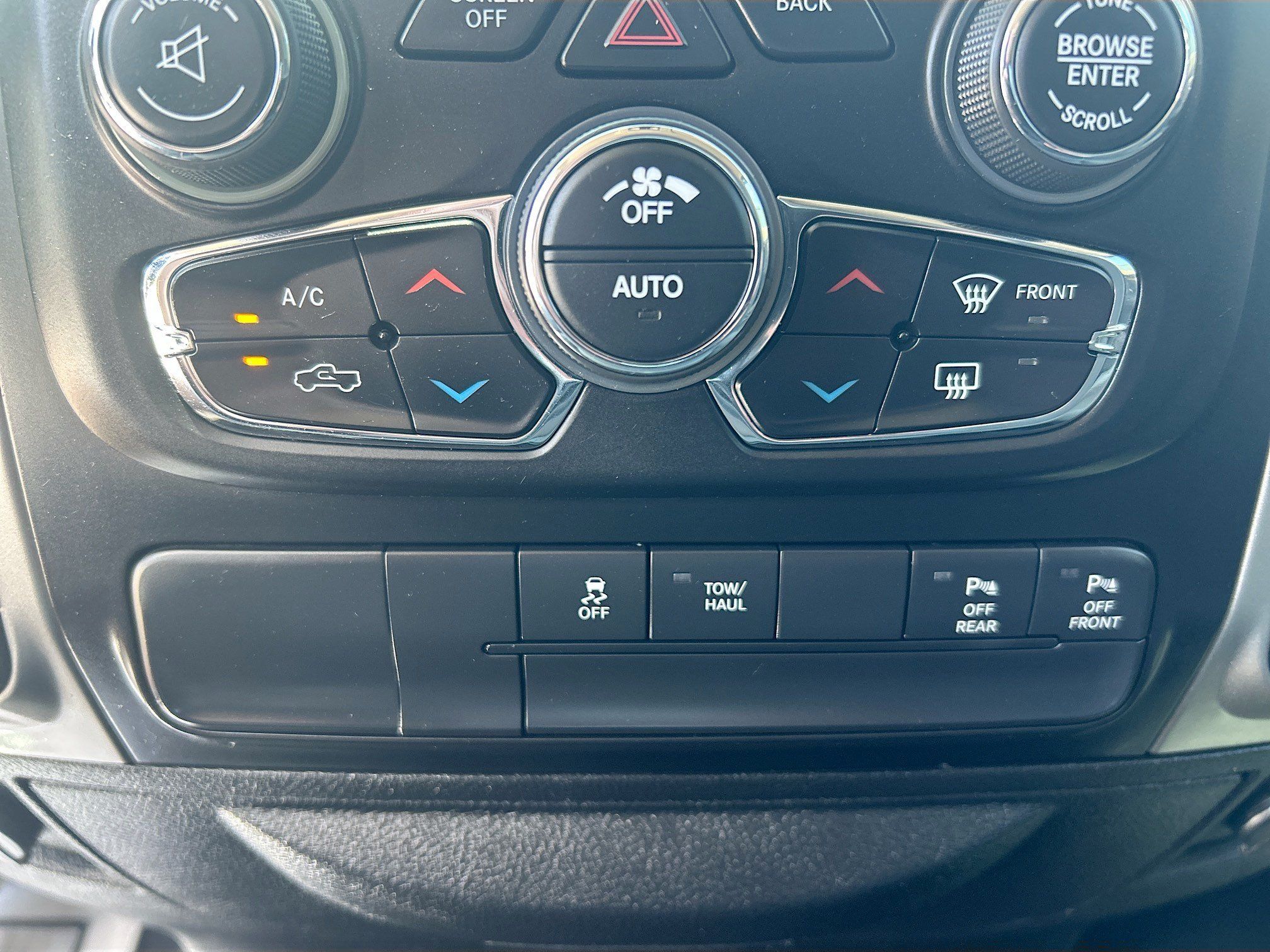 Used 2019 RAM 1500 Big Horn AWD/4WD image 14