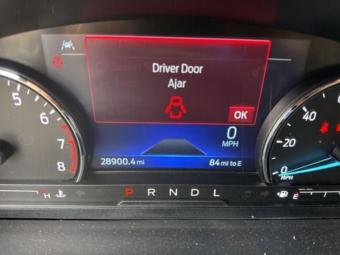 Used 2023 Ford Explorer XLT w/ Class IV Trailer Tow Package image 22