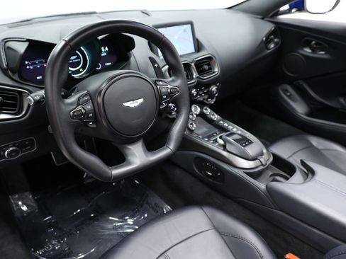 Used 2023 Aston Martin V8 Vantage Roadster RWD image 20