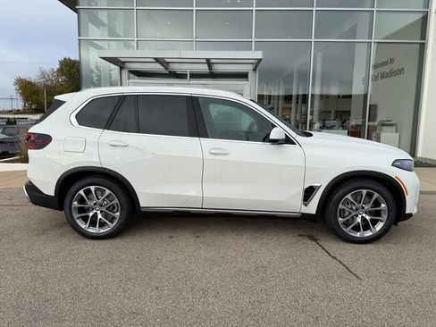 New 2026 BMW X5 xDrive50e w/ Climate Comfort Package image 2