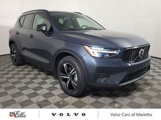 Used 2026 Volvo XC40 B5 Core AWD/4WD video 1