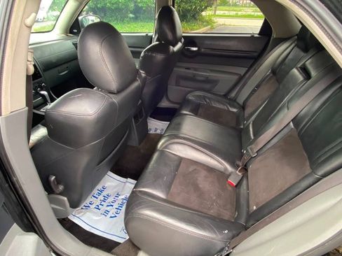 Used 2005 Dodge Magnum R/T w/ Convenience Group II RWD image 8