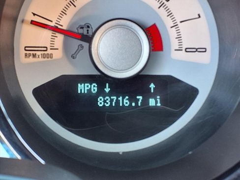 Used 2010 Ford Mustang GT Premium image 34