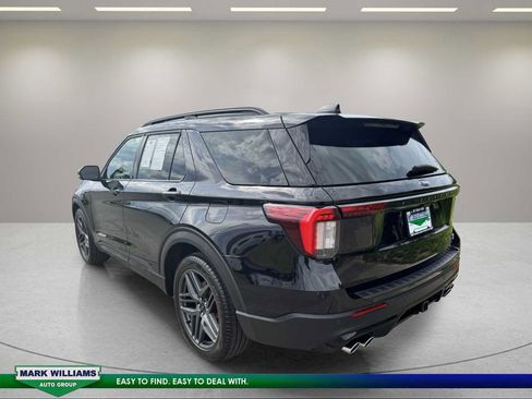 Used 2025 Ford Explorer ST AWD/4WD image 4