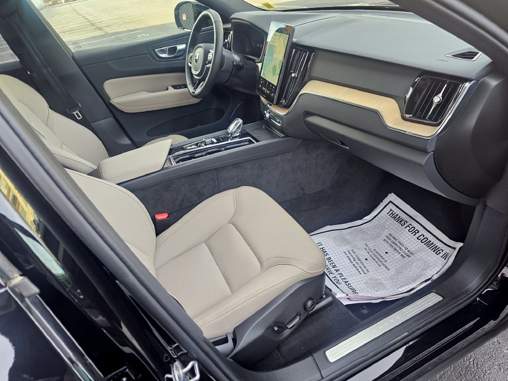 Certified 2026 Volvo XC60 T8 Plus w/ Protection Package Premier AWD/4WD image 32