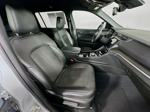 Certified 2023 Jeep Grand Cherokee L Laredo image 39