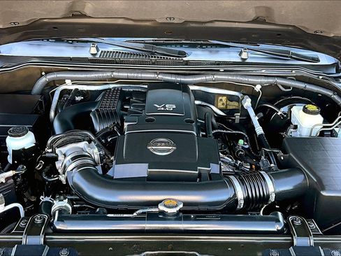 Used 2018 Nissan Frontier SV w/ Value Truck Package image 9