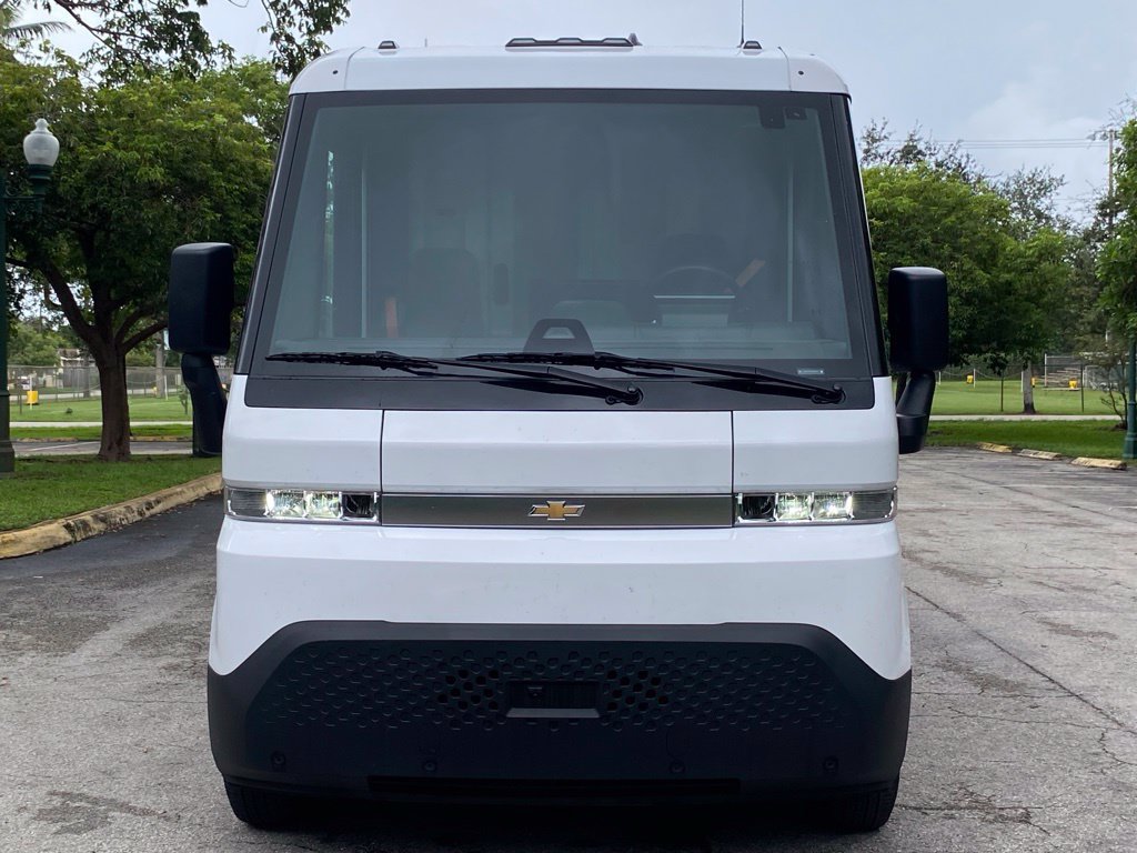 Used 2025 Chevrolet Brightdrop 400 w/ Battery Pack, Max Range AWD/4WD image 2