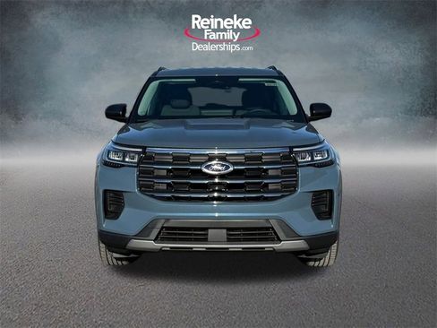 New 2026 Ford Explorer Active image 2