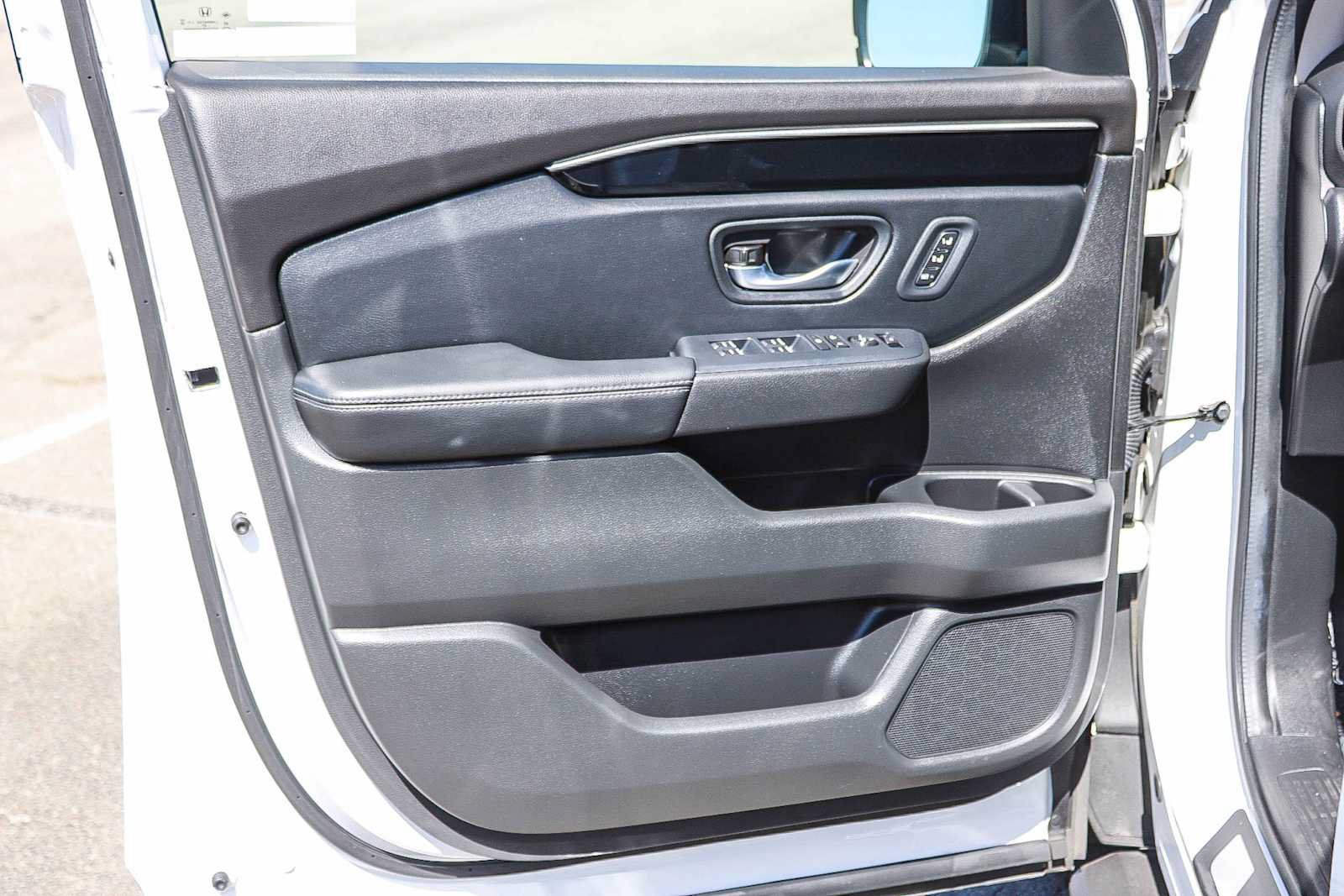 Certified 2024 Honda Pilot Touring image 21