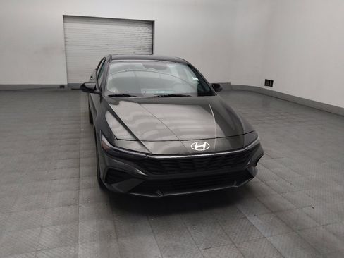 Used 2025 Hyundai Elantra Sport FWD image 14