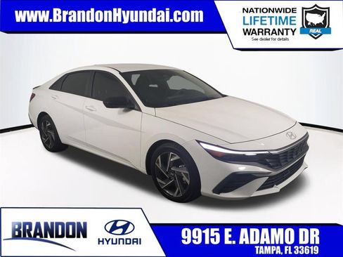 Used 2025 Hyundai Elantra Sport FWD image 1