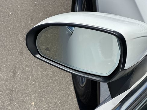 Used 2023 Mercedes-Benz GLC 300 4MATIC image 10