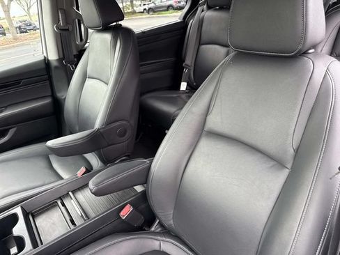 Certified 2024 Honda Odyssey Touring image 21