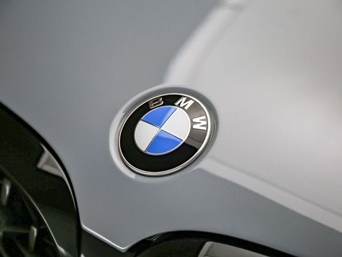 Used 2025 BMW X4 xDrive30i w/ Premium Package AWD/4WD image 9