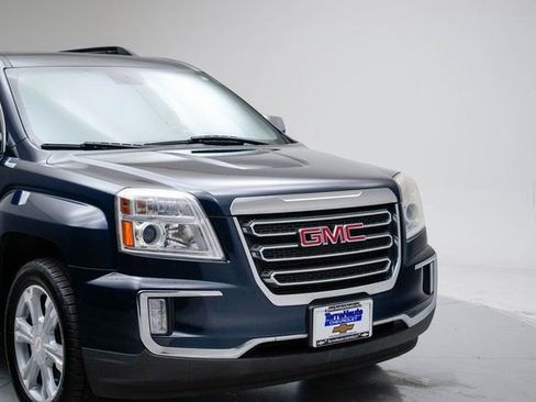 Used 2017 GMC Terrain SLE w/ Chrome Edition image 15