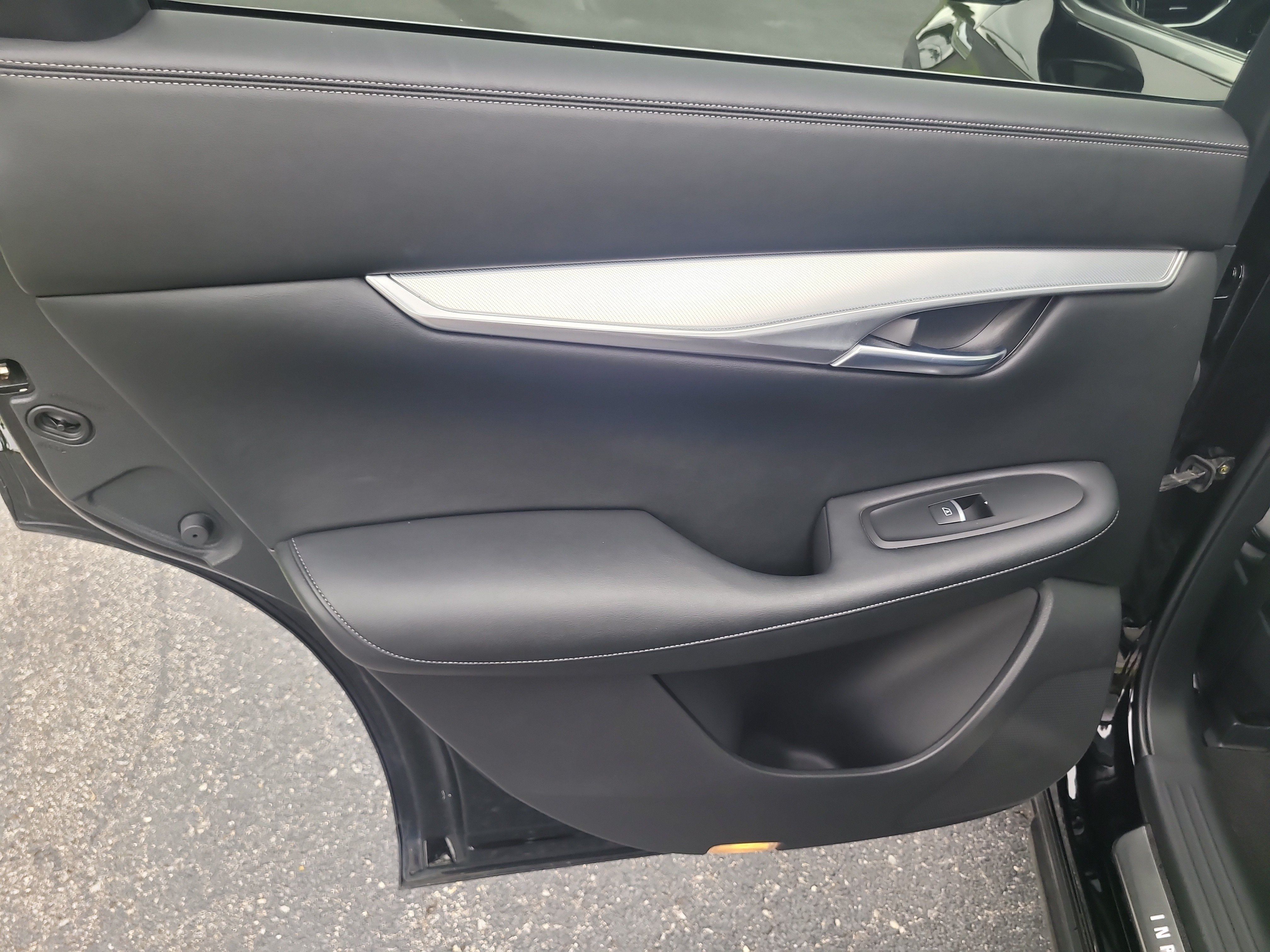 Used 2020 INFINITI QX50 Luxe w/ Navigation Package FWD image 13