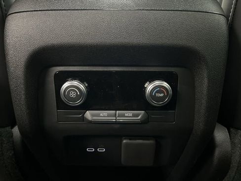 New 2026 GMC Acadia Elevation image 21