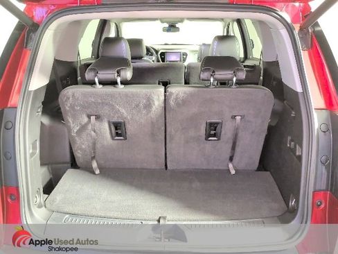 Used 2021 GMC Acadia SLT w/ Elevation Edition image 9