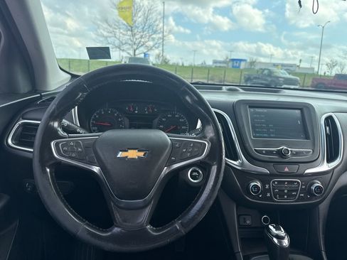 Used 2018 Chevrolet Equinox LT image 23