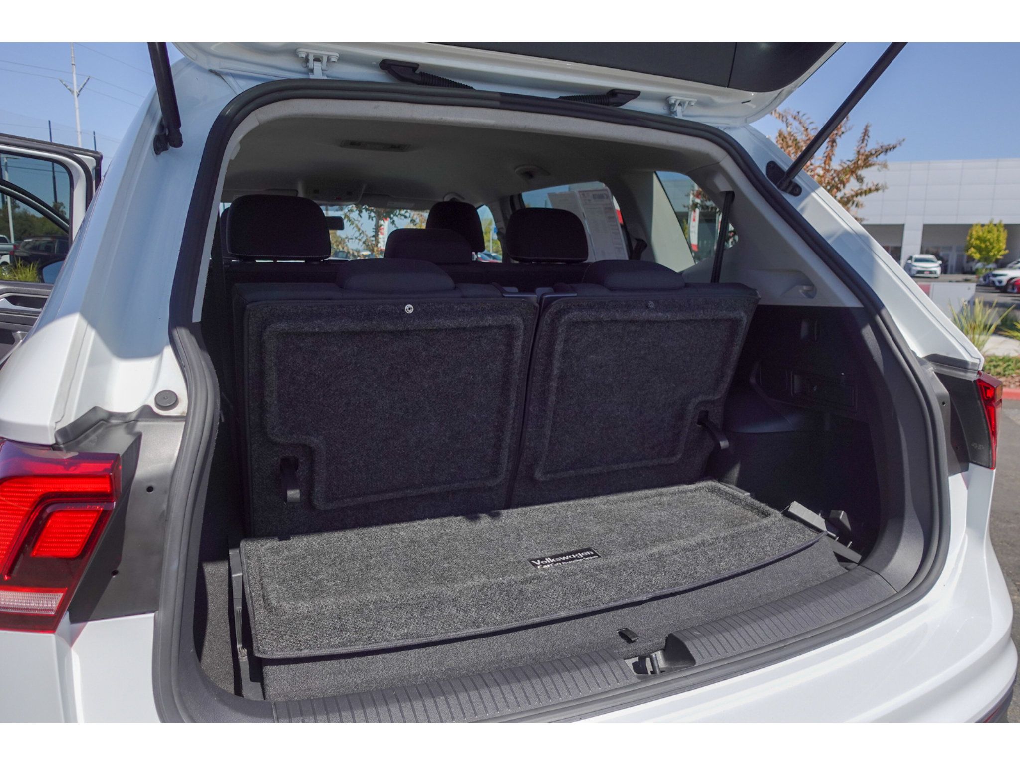 Used 2022 Volkswagen Tiguan S FWD image 24