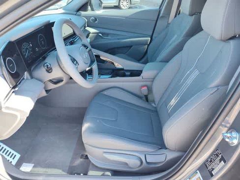 New 2026 Hyundai Elantra Sport FWD image 11