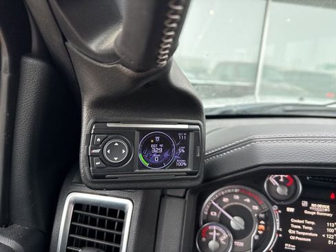 Used 2017 RAM 3500 Laramie Longhorn image 26