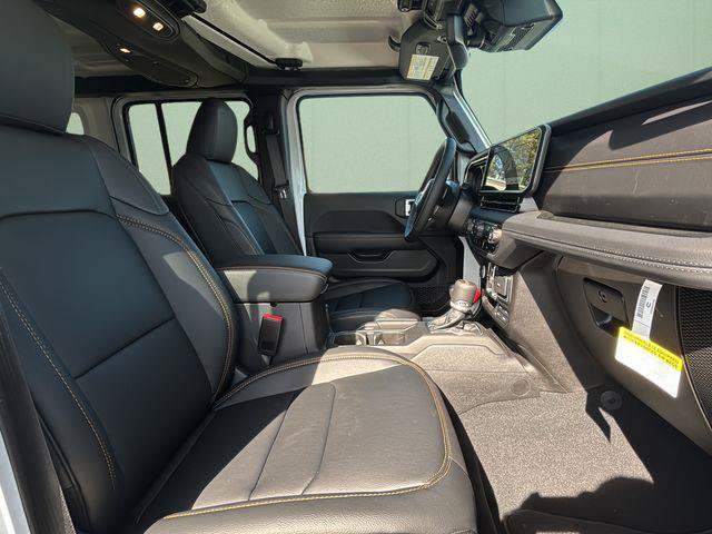 Used 2025 Jeep Wrangler Unlimited Sahara AWD/4WD image 44