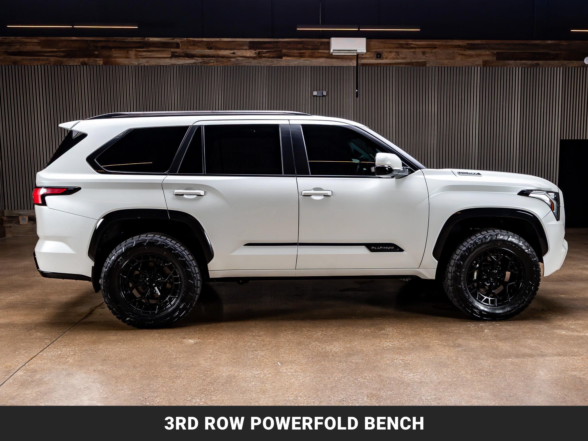 Used 2024 Toyota Sequoia Platinum AWD/4WD image 11