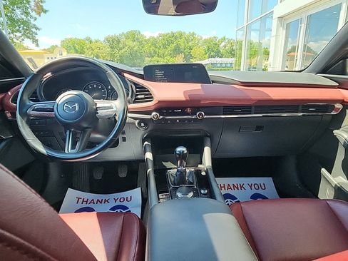 Used 2019 MAZDA MAZDA3 Hatchback w/ Premium Package FWD image 18