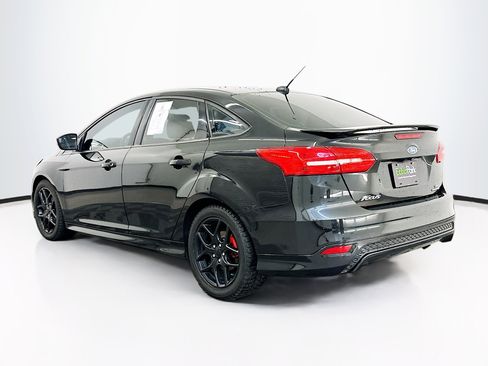 Used 2015 Ford Focus SE w/ SE Sport Package FWD image 5