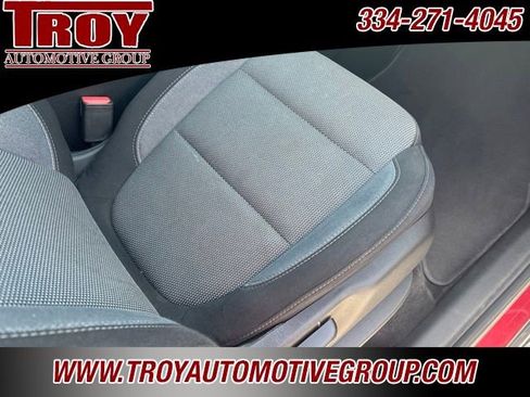 Used 2019 Chevrolet Traverse LT FWD image 27