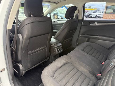 Used 2013 Ford Fusion SE FWD image 22