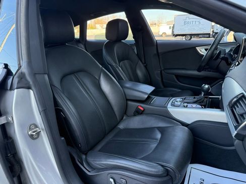 Used 2017 Audi RS 7 Prestige w/ Comfort Seating Package image 28